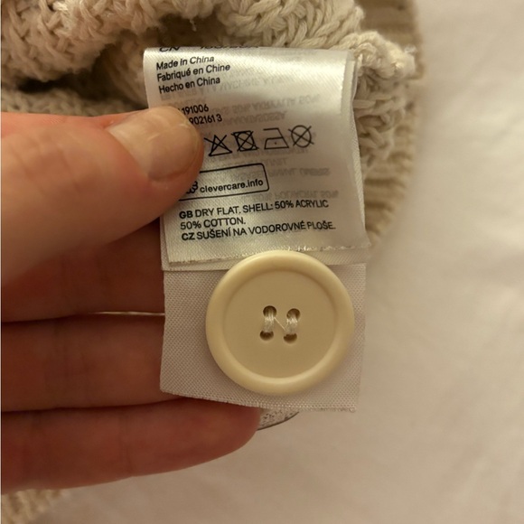 H&M Cardigan - Picture 6 of 6